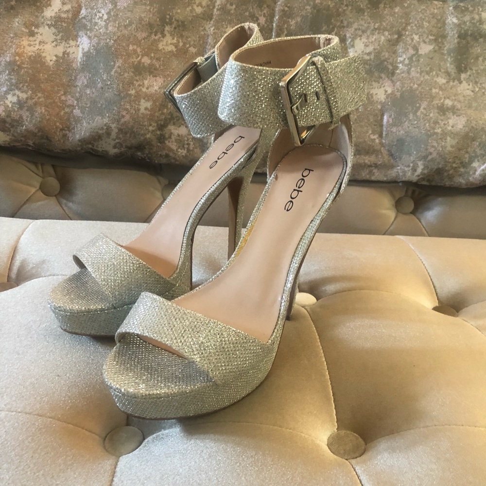 Bebe silver never used heels 👠